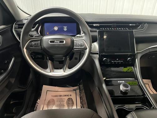 2023 Jeep Grand Cherokee L Laredo