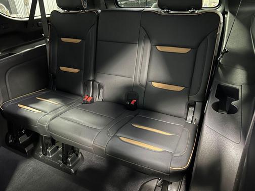 2021 GMC Yukon XL 4WD AT4