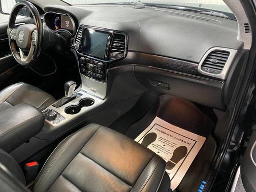 2020 Jeep Grand Cherokee Summit
