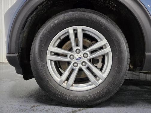 Blue Metallic 2020 Ford Explorer XLT