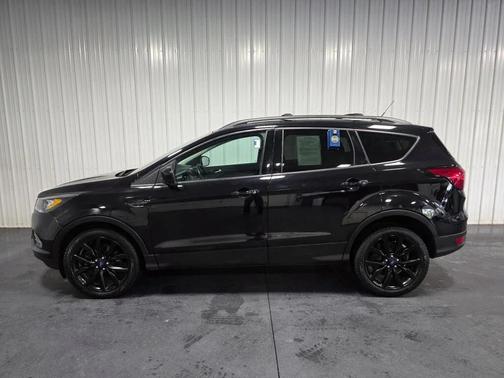 Agate Black Metallic 2019 Ford Escape SE