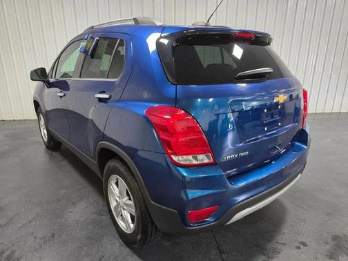Pacific Blue Metallic 2020 Chevrolet Trax LT