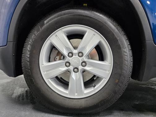 Pacific Blue Metallic 2020 Chevrolet Trax LT