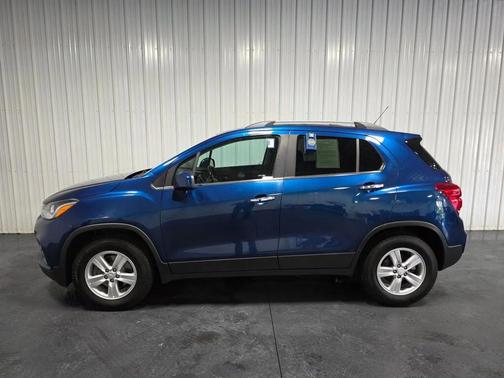 Pacific Blue Metallic 2020 Chevrolet Trax LT