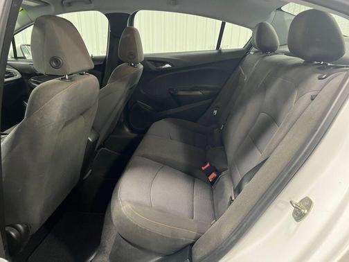 2019 Chevrolet Cruze LS