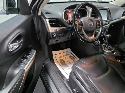 Granite Crystal Metallic Clearcoat 2018 Jeep Cherokee Limited