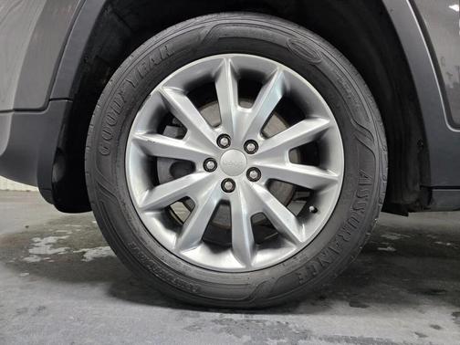 Granite Crystal Metallic Clearcoat 2018 Jeep Cherokee Limited