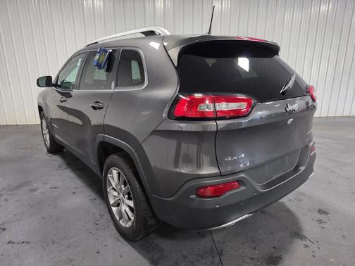 Granite Crystal Metallic Clearcoat 2018 Jeep Cherokee Limited