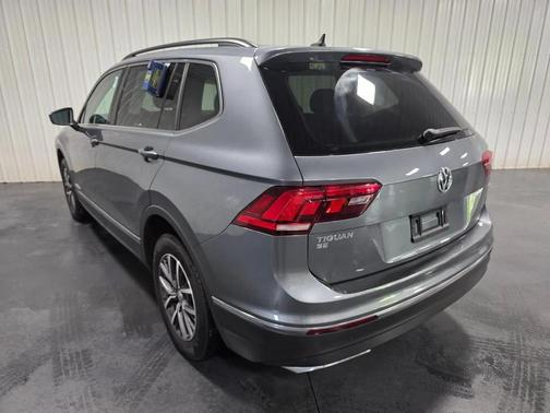 Platinum Gray Metallic 2020 Volkswagen Tiguan 2.0T SE 4MOTION