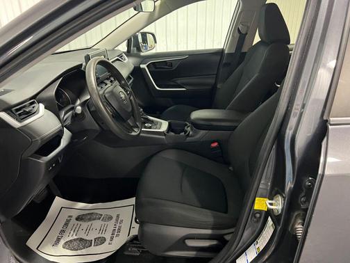 2020 Toyota RAV4 Hybrid LE