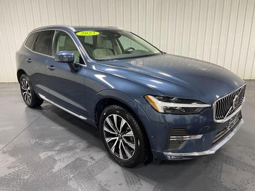 2023 Volvo XC60 B5 Plus Bright Theme