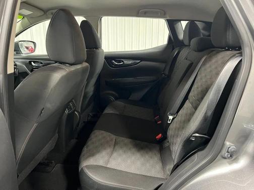 2017 Nissan Rogue Sport SV