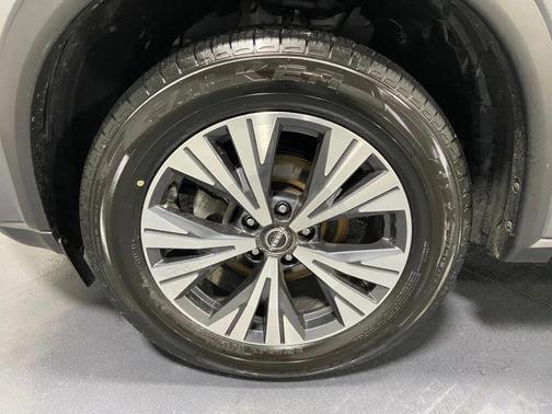 Gun Metallic 2022 Nissan Rogue SV