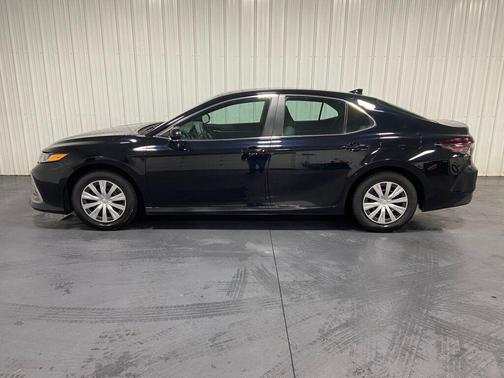 2024 Toyota Camry Hybrid LE