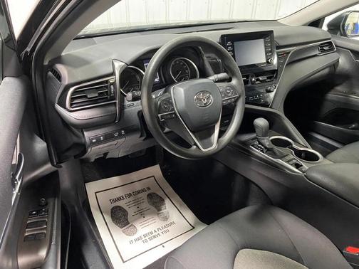 2024 Toyota Camry Hybrid LE