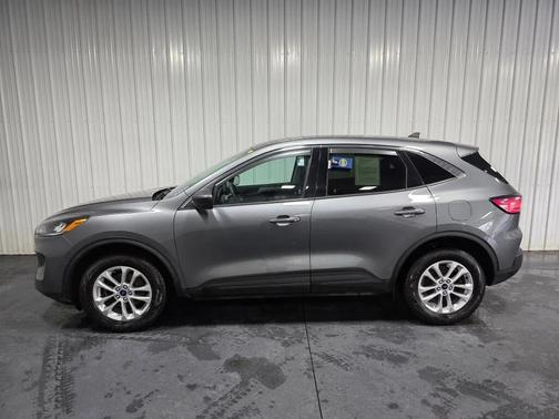 Carbonized Gray Metallic 2022 Ford Escape SE