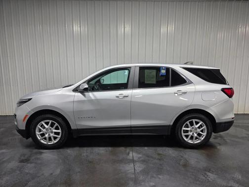 Silver Ice Metallic 2022 Chevrolet Equinox 1LT