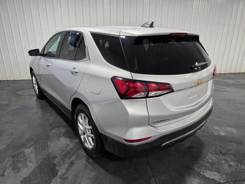 Silver Ice Metallic 2022 Chevrolet Equinox 1LT