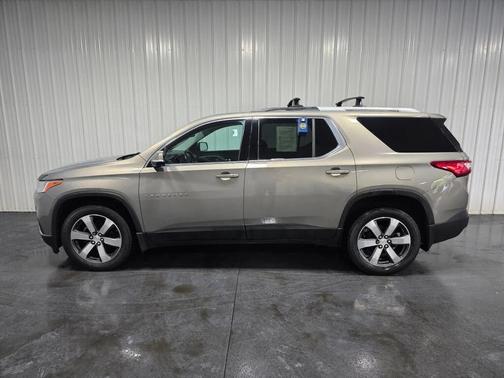 Sable Brown Metallic 2018 Chevrolet Traverse LT Leather