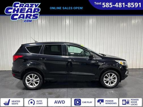 Agate Black Metallic 2019 Ford Escape SE