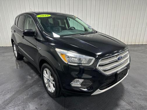 Agate Black Metallic 2019 Ford Escape SE