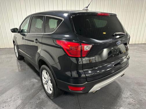 Agate Black Metallic 2019 Ford Escape SE