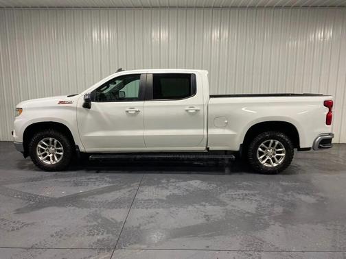 Summit White 2023 Chevrolet Silverado 1500 LT