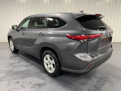 2022 Toyota Highlander Hybrid LE