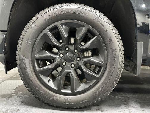 Black 2019 Chevrolet Silverado 1500 Custom