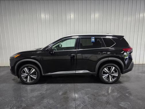Super Black 2023 Nissan Rogue SL