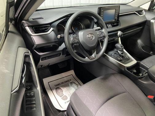 2020 Toyota RAV4 Hybrid XLE