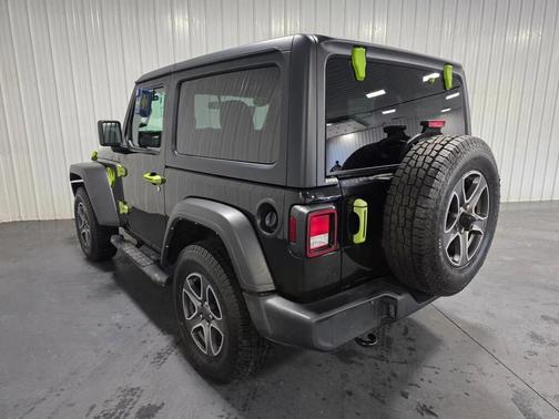 Black Clearcoat 2022 Jeep Wrangler Sport S
