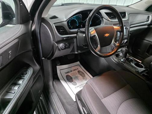 Tungsten Metallic 2017 Chevrolet Traverse 2LT