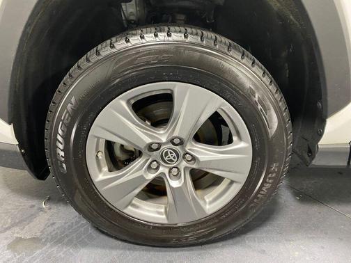 2023 Toyota RAV4 Hybrid LE