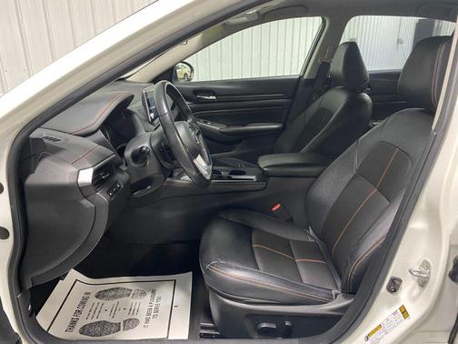 2022 Nissan Altima SR FWD