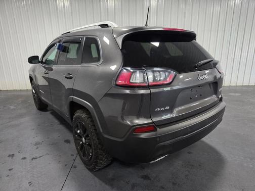 Gray 2021 Jeep Cherokee Latitude Lux