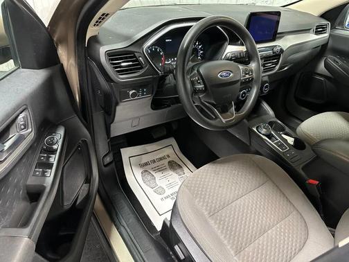 Desert Gold Metallic 2020 Ford Escape SE