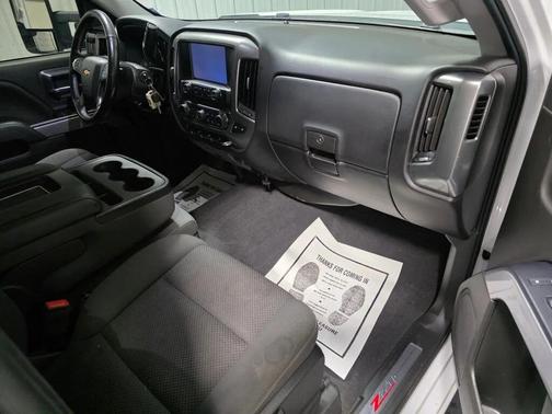 Summit White 2018 Chevrolet Silverado 1500 2LT