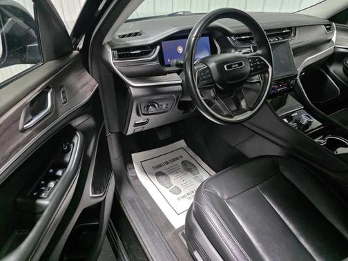Diamond Black Crystal Pearlcoat 2021 Jeep Grand Cherokee L Limited