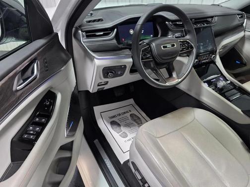 Bright White Clearcoat 2022 Jeep Grand Cherokee 4xe Overland