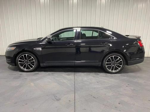 2019 Ford Taurus SEL