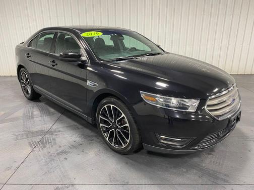 2019 Ford Taurus SEL