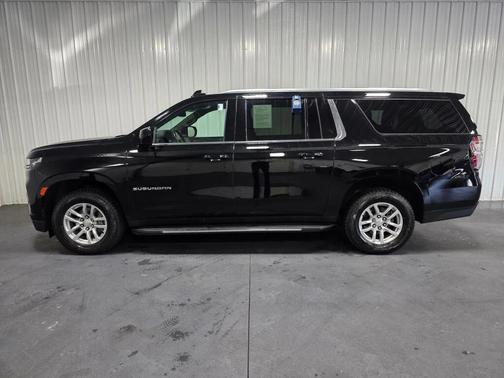 Black 2021 Chevrolet Suburban LT