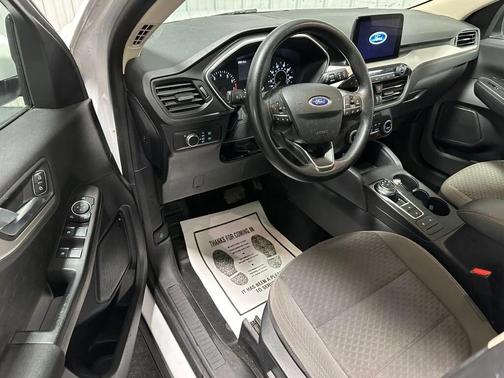 White 2020 Ford Escape SE