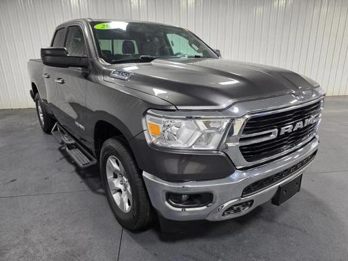 Granite Crystal Metallic Clearcoat 2020 RAM 1500 Big Horn/Lone Star