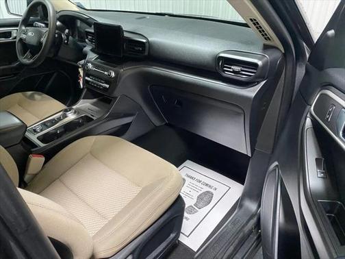 2020 Ford Explorer Base