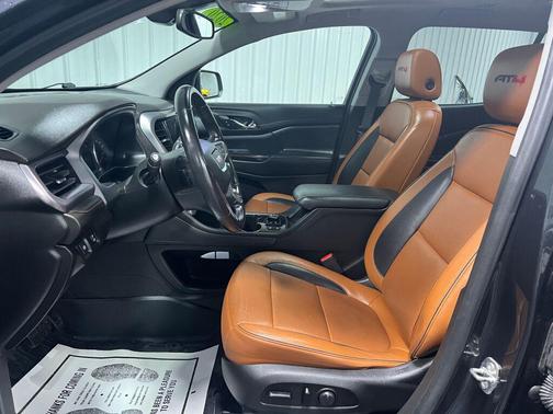 2020 GMC Acadia AWD AT4