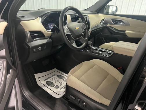 2022 Chevrolet Traverse LS