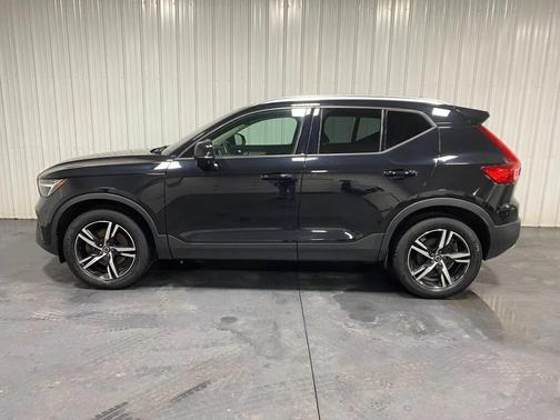 2023 Volvo XC40 B5 Core