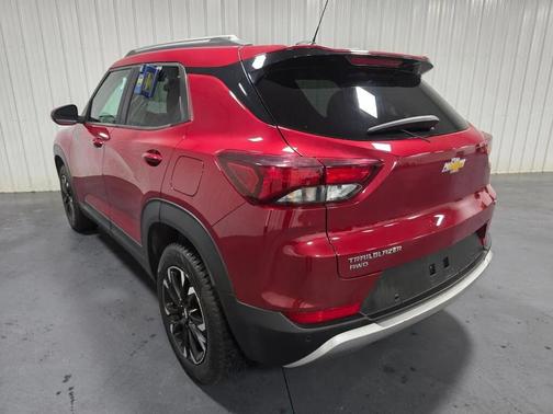 Scarlet Red Metallic 2021 Chevrolet Trailblazer LT
